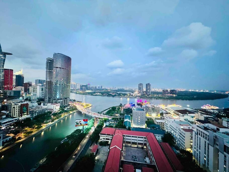 Lynh Saigon D4 TP. Hồ Chí Minh
