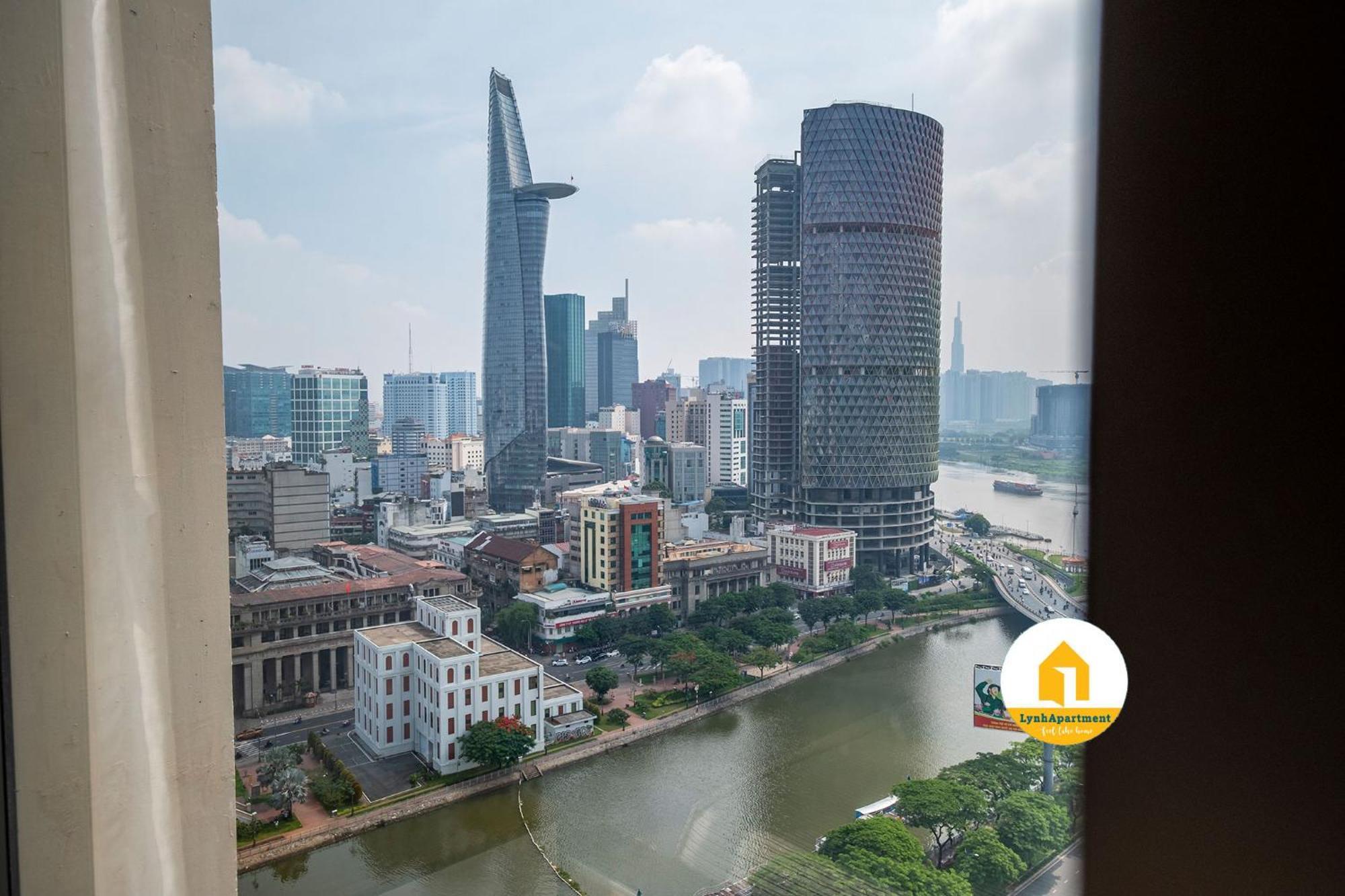 Lynh Saigon D4 * TP. Hồ Chí Minh