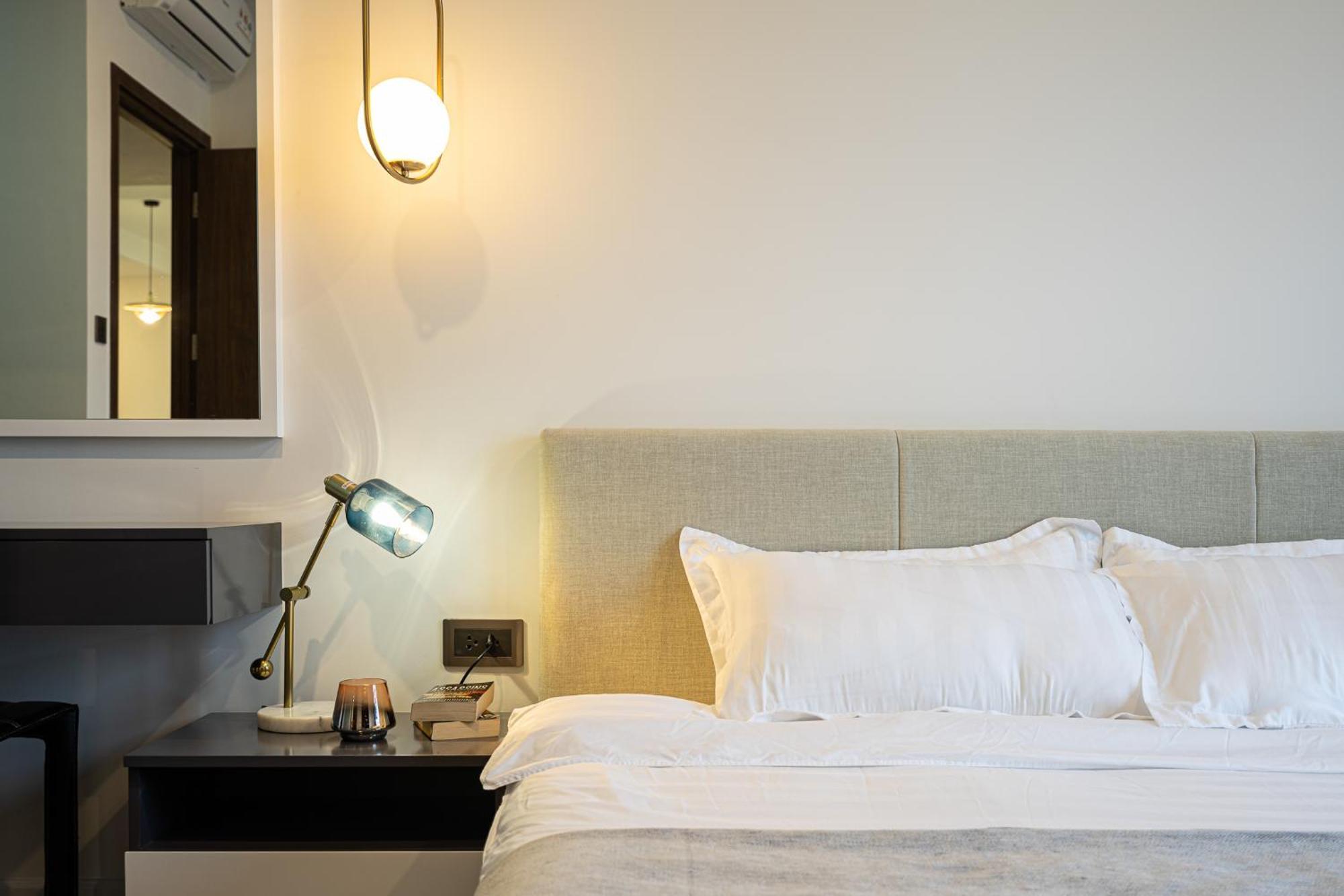 Căn hộ Lynh Saigon D4 *