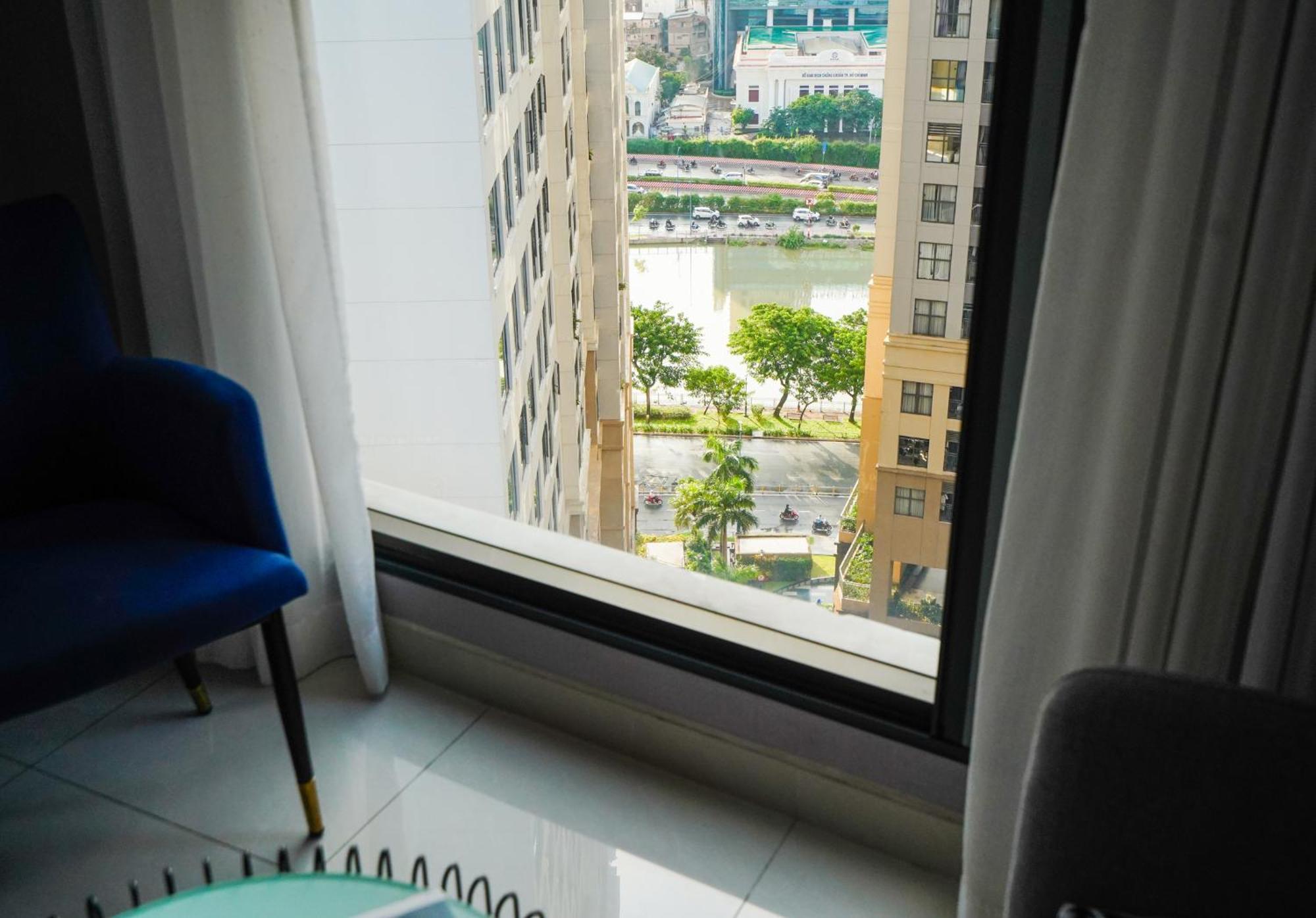Lynh Saigon D4 Căn hộ *