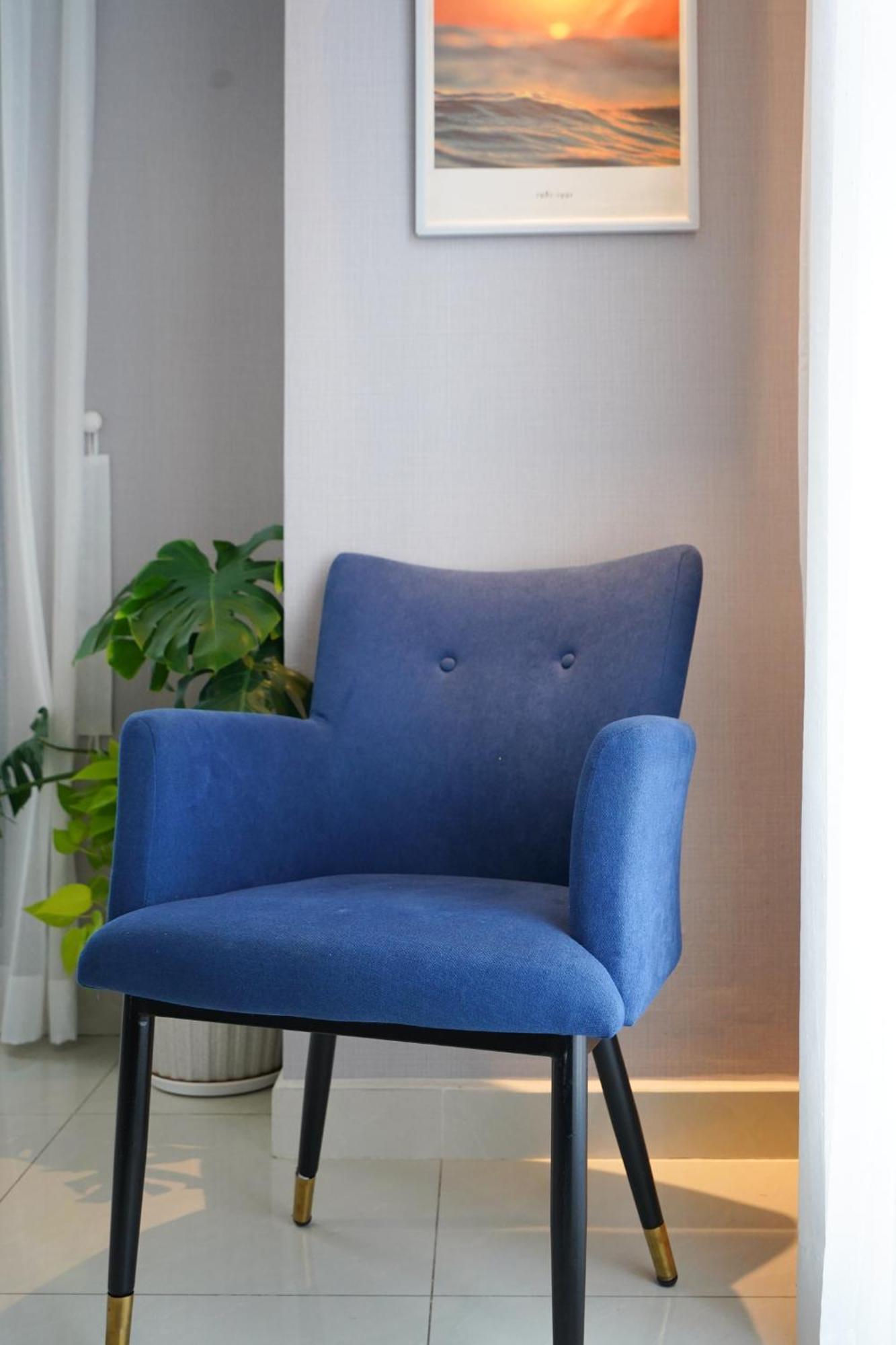 Căn hộ Lynh Saigon D4 *