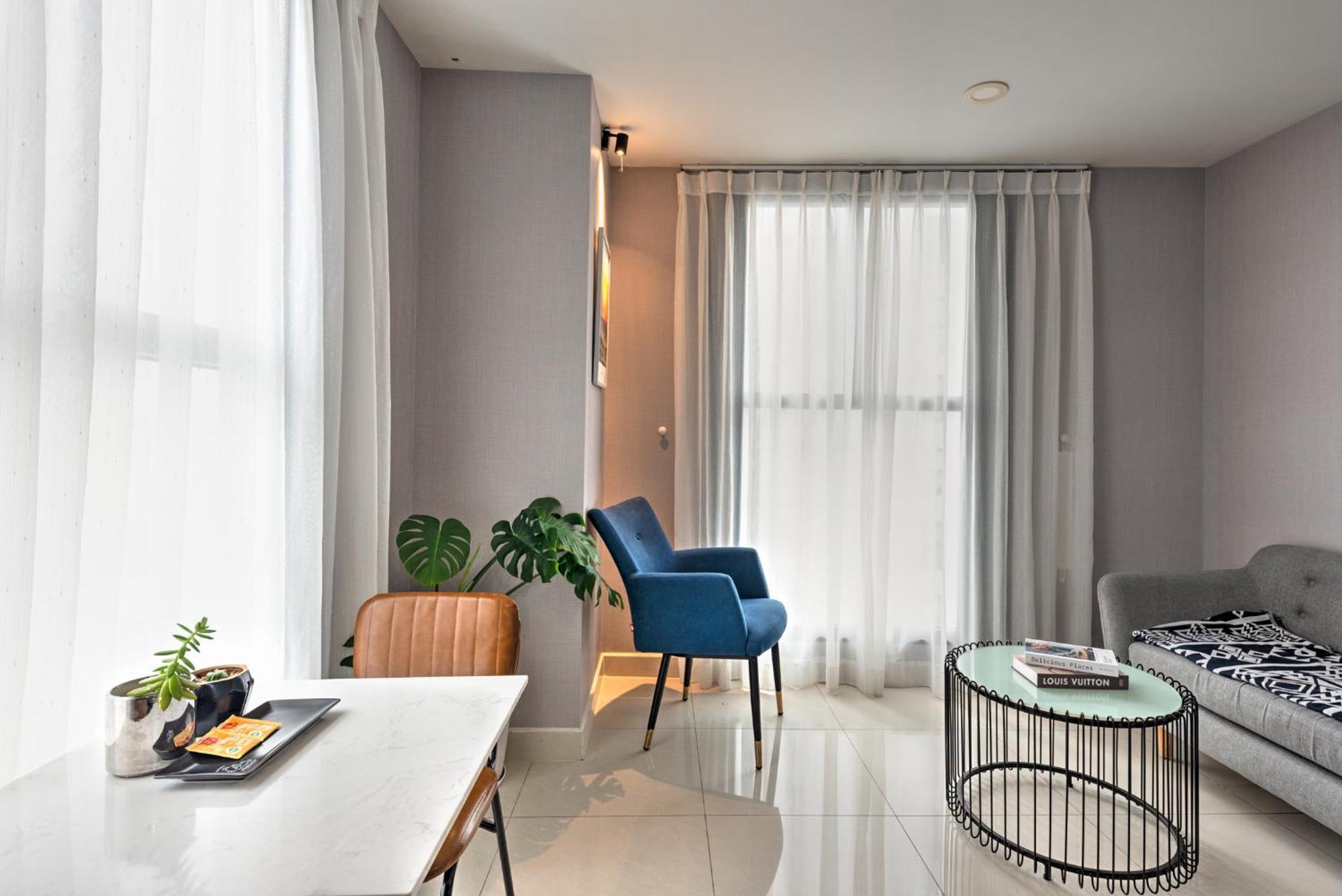 Lynh Saigon D4 TP. Hồ Chí Minh