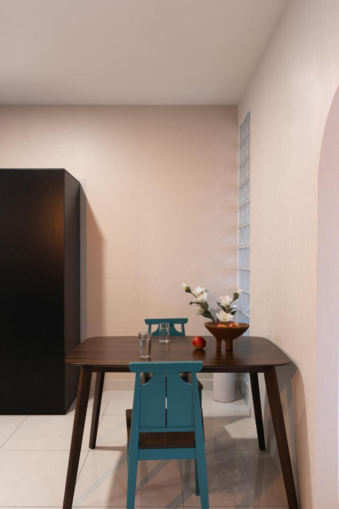 Căn hộ Lynh Saigon D4 *