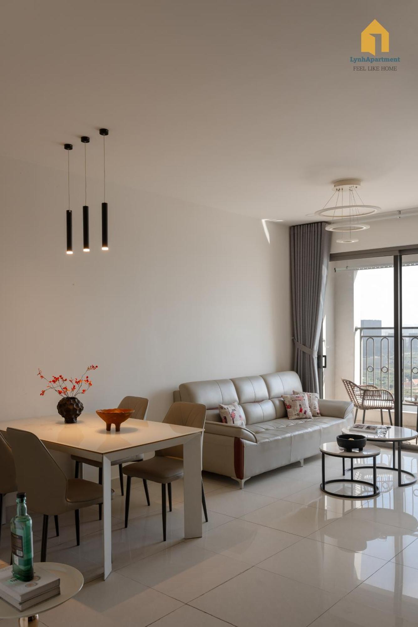 Căn hộ Lynh Saigon D4 *